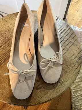 Stuart Weitzman Light Beige Suede Bow Ballet Flats
